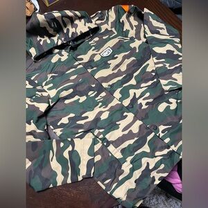 RARE Camouflage 100% Hooded lightweight Jacket